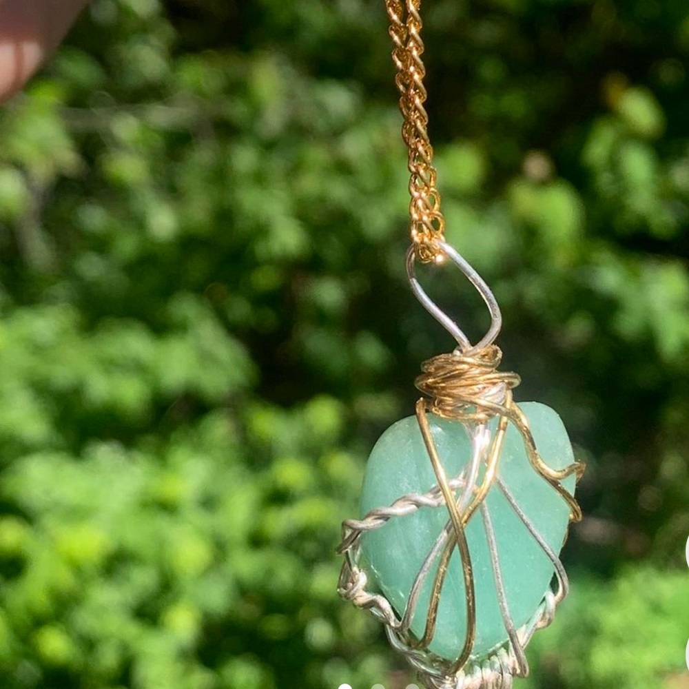 Adventurine crystal necklace